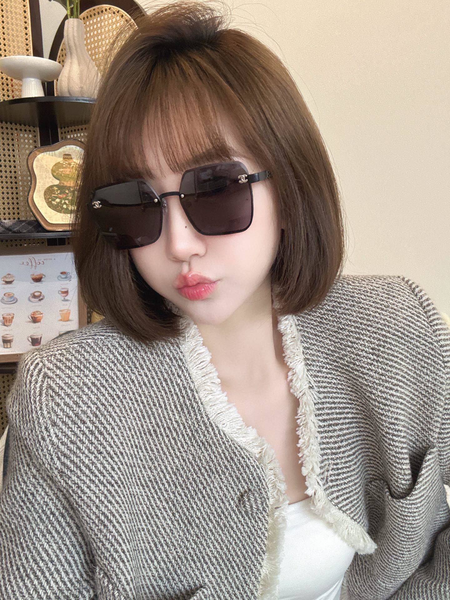 Elegant Oversized Square Sunglasses – Gradient Lens Luxury Eyewear