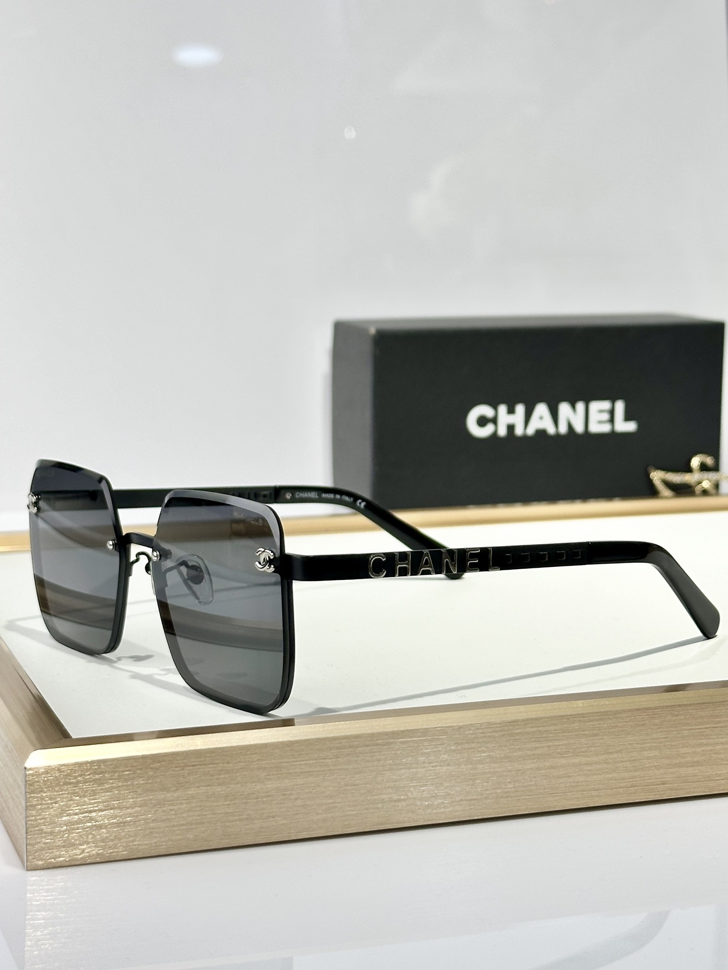 Chanel Square Rimless Sunglasses – Luxury Gradient Lens Eyewear