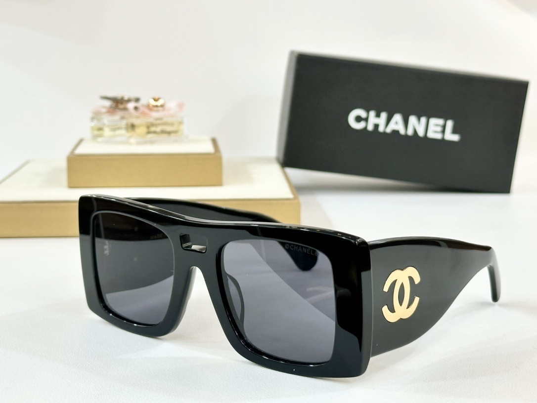 gold cc Chanel Black Square Sunglasses – Chanel Black Square