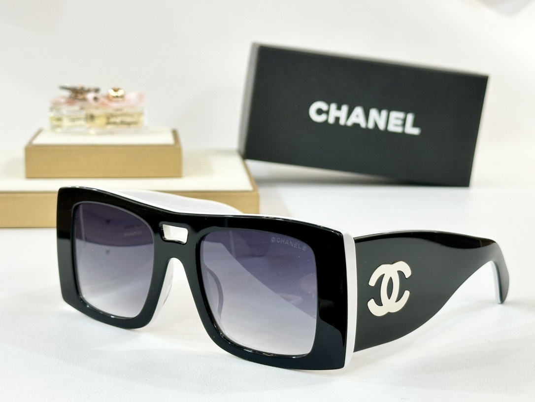Chanel Oversized Square Sunglasses – Black with Gold CC Logo