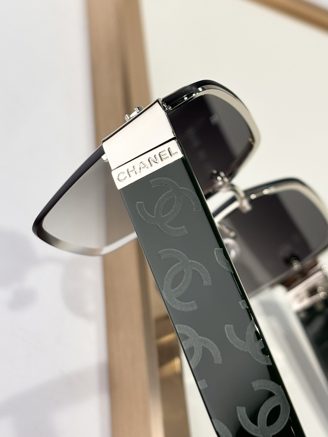 Chanel Rimless Gradient Sunglasses – Premium Designer Eyewear