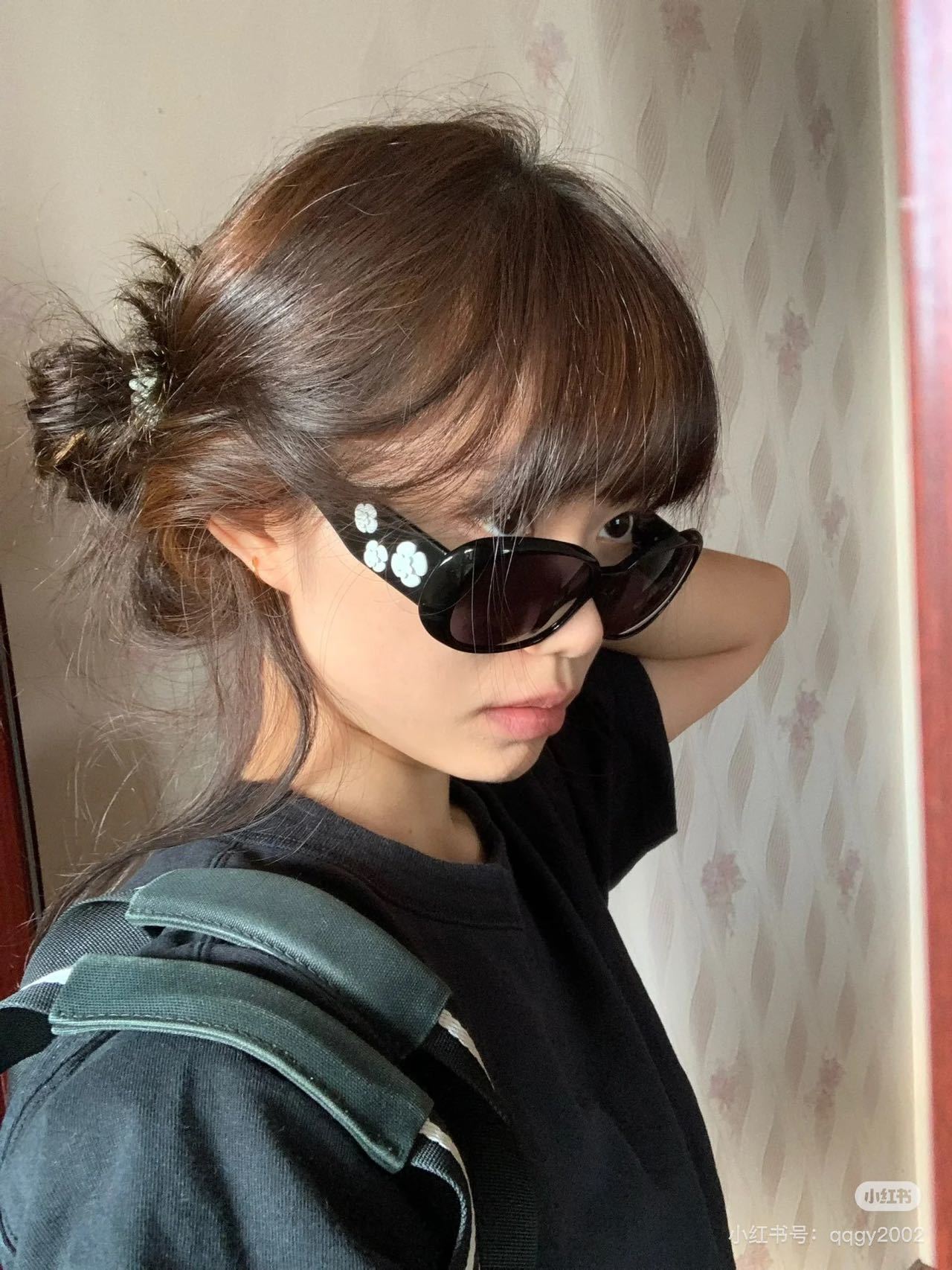 Vintage Style Camellia Sunglasses – Chic Black Floral Oval Eyewear