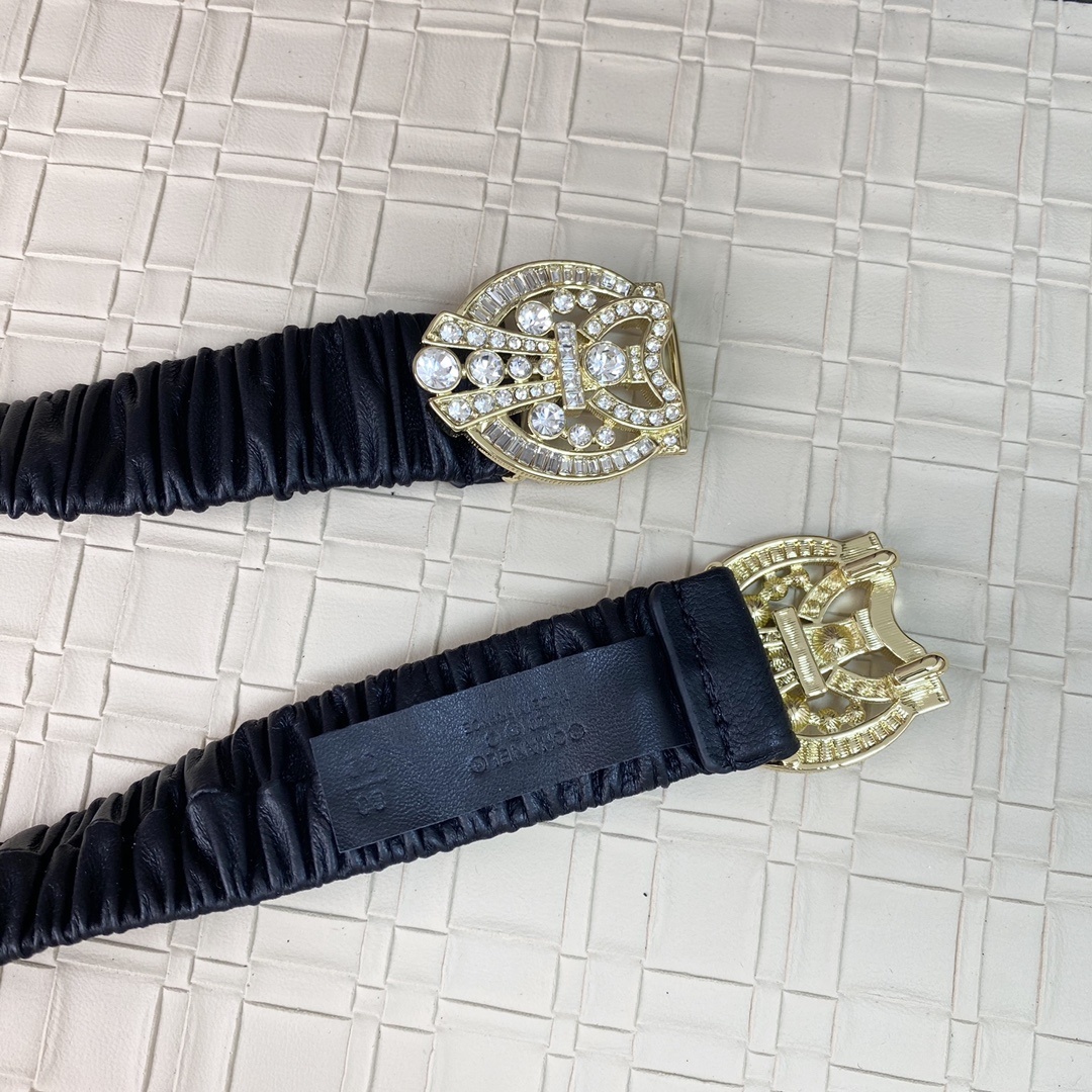 Elegant Black Ruched Elastic Belt with Crystal Gold Buckle