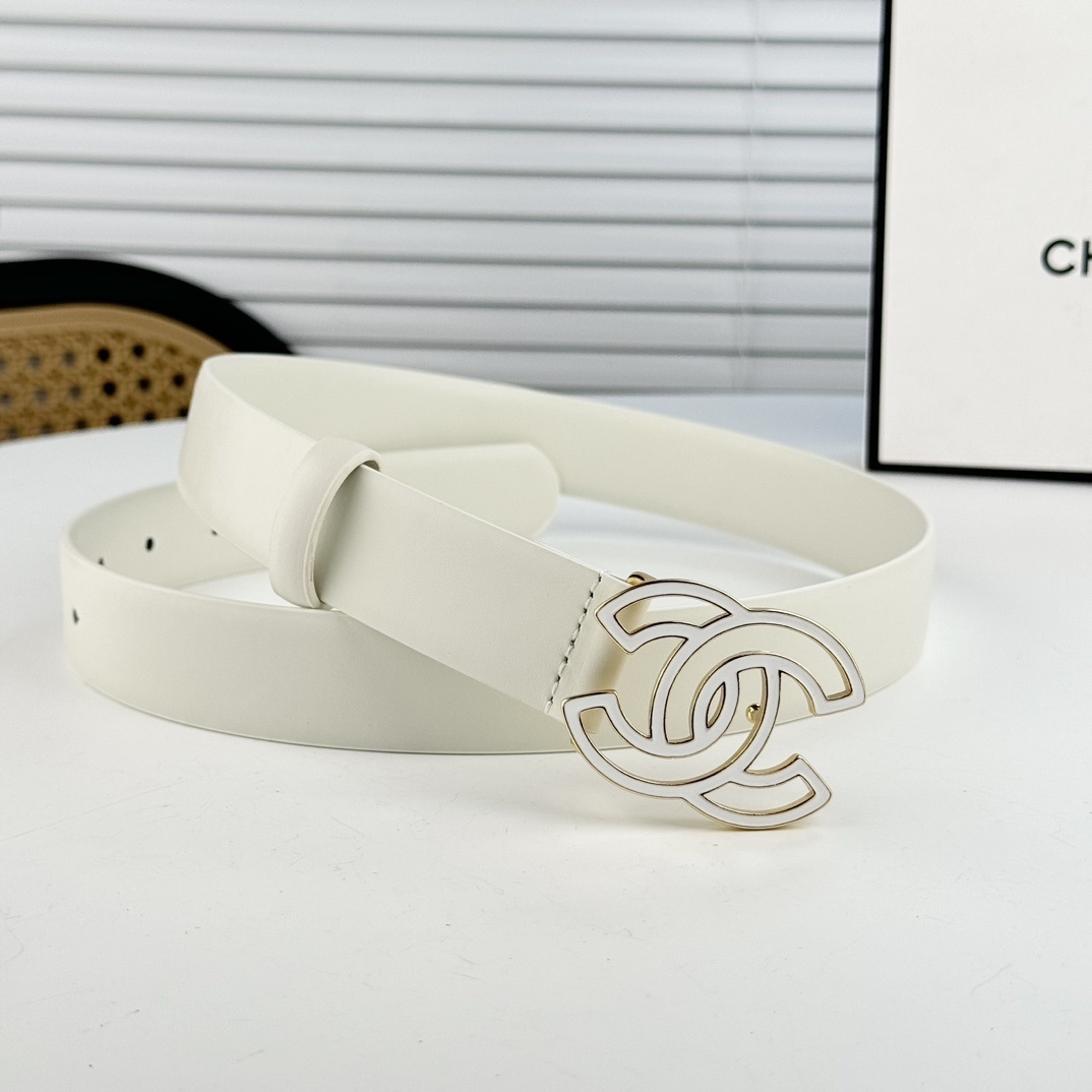 Luxury White Leather Belt with Enamel Double C Buckle