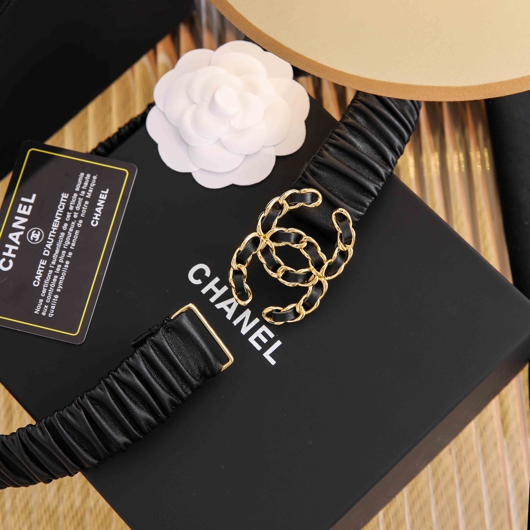 Luxury Ruched Leather Belt with Gold Chain CC Buckle