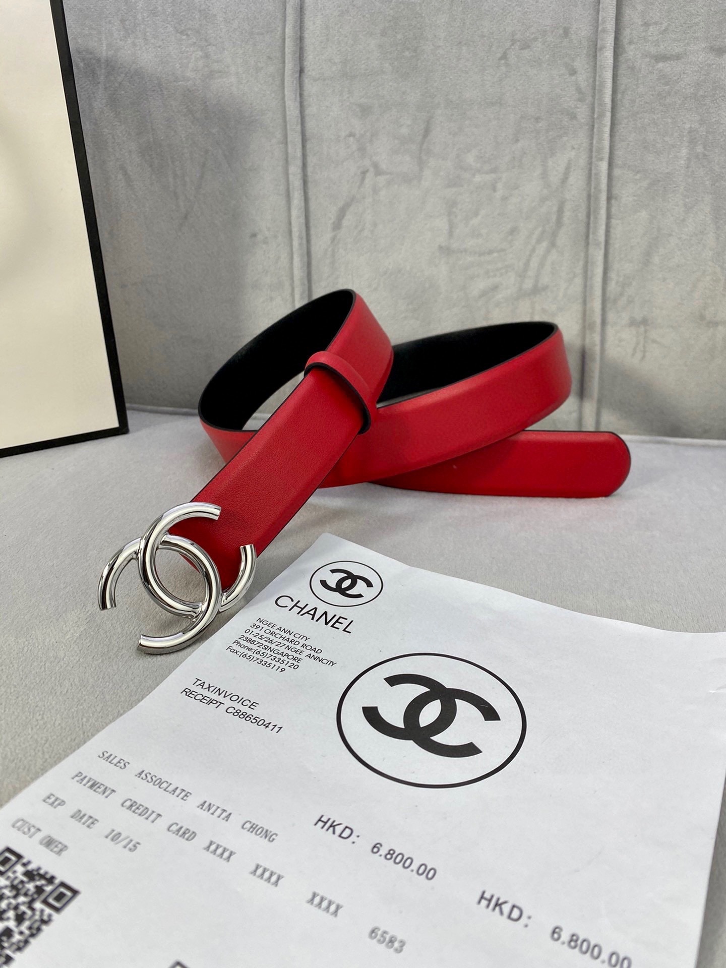 Chanel Reversible Leather Belt with Silver CC Buckle - Red/Black