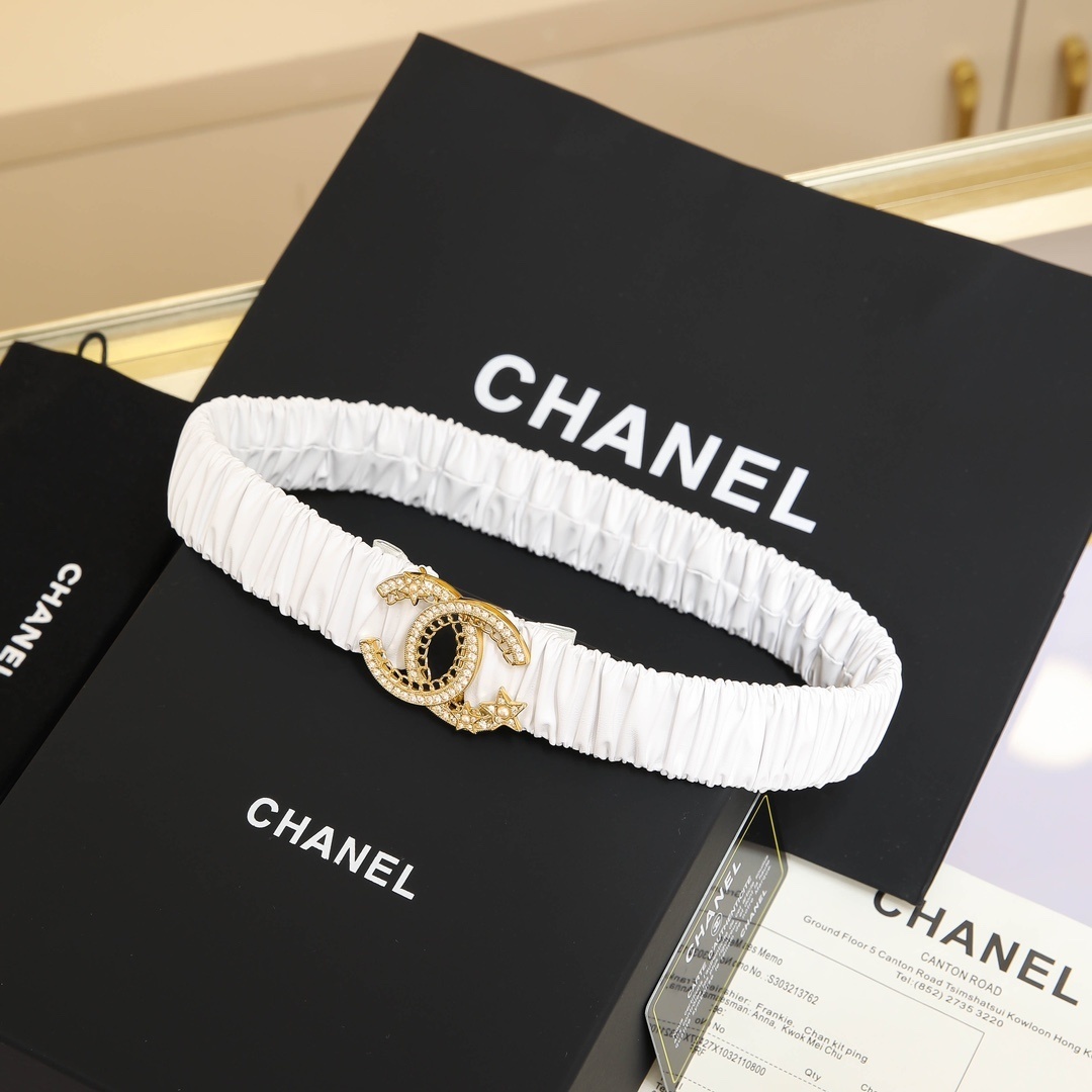Chanel White Ruched Leather Belt with Crystal Star CC Buckle