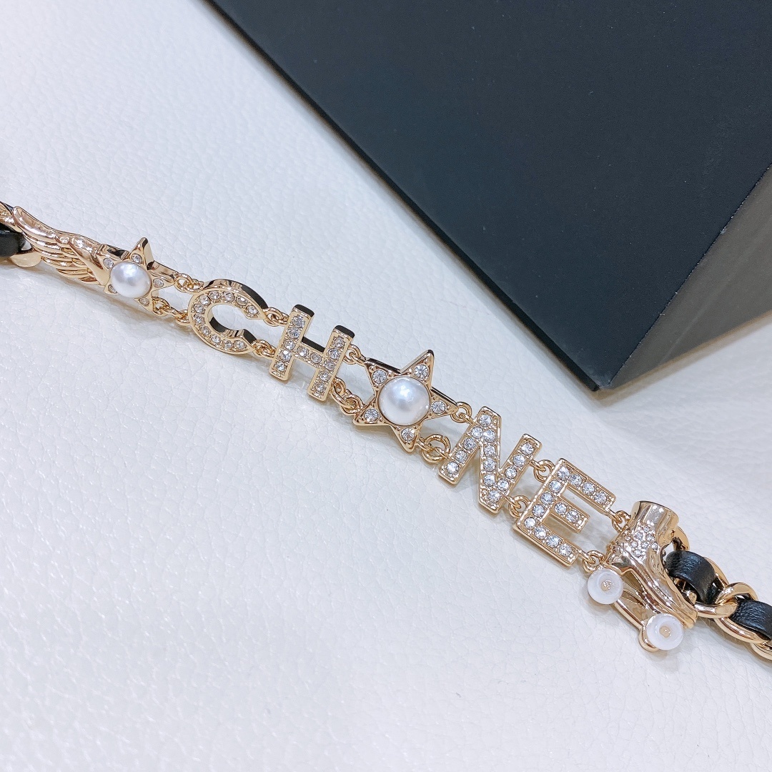 Luxury Crystal Chain Belt with Leather Interwoven - Star & Pearl