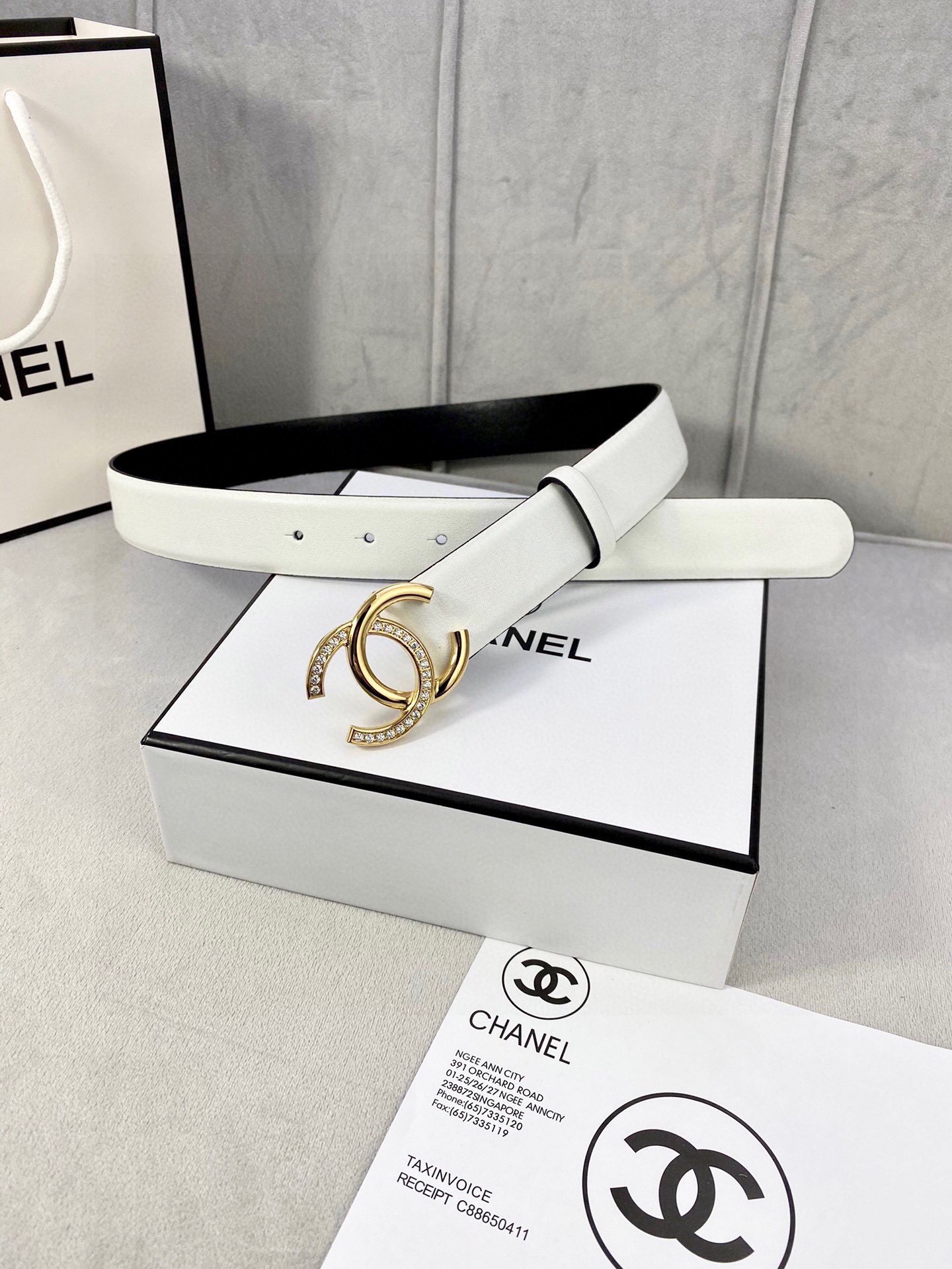 Luxury White Leather Belt with Gold Crystal Buckle