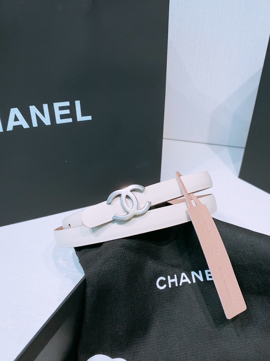 Chanel CC Logo Slim Leather Belt - Elegant Cream & Silver