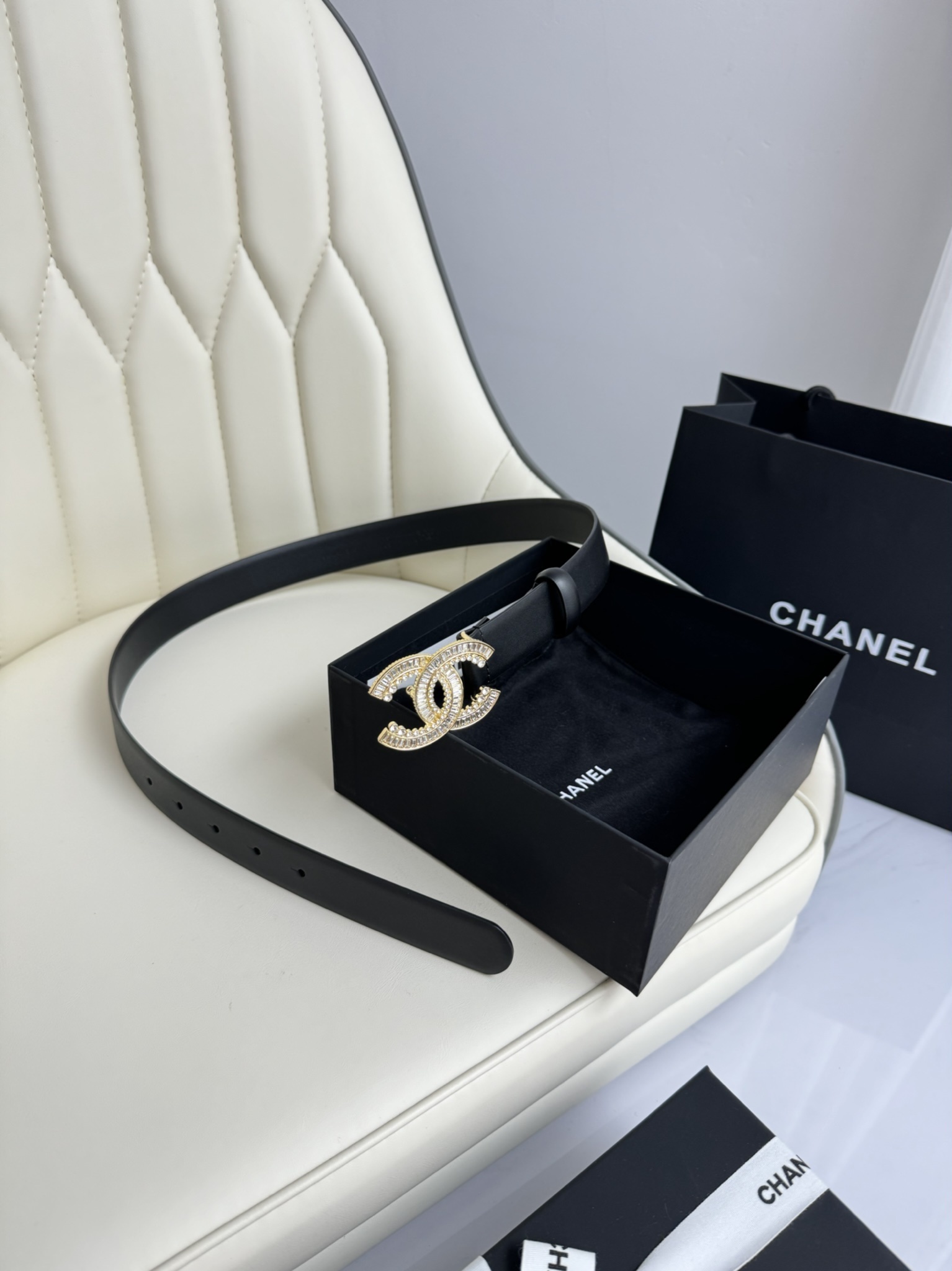 Luxury Crystal CC Buckle Leather Belt for Women - Black/Gold