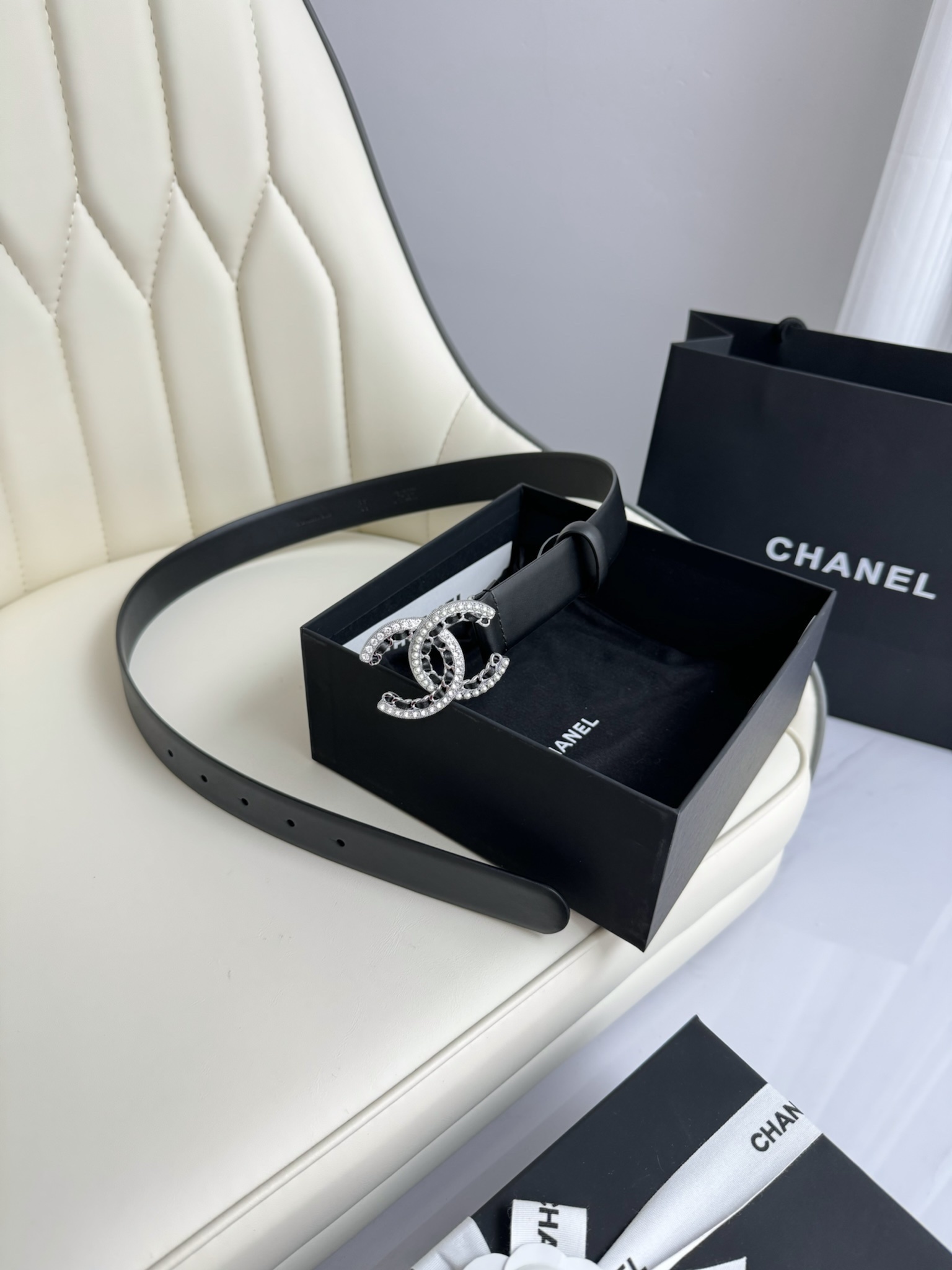 Chanel CC Crystal Buckle Leather Belt - Elegant Black