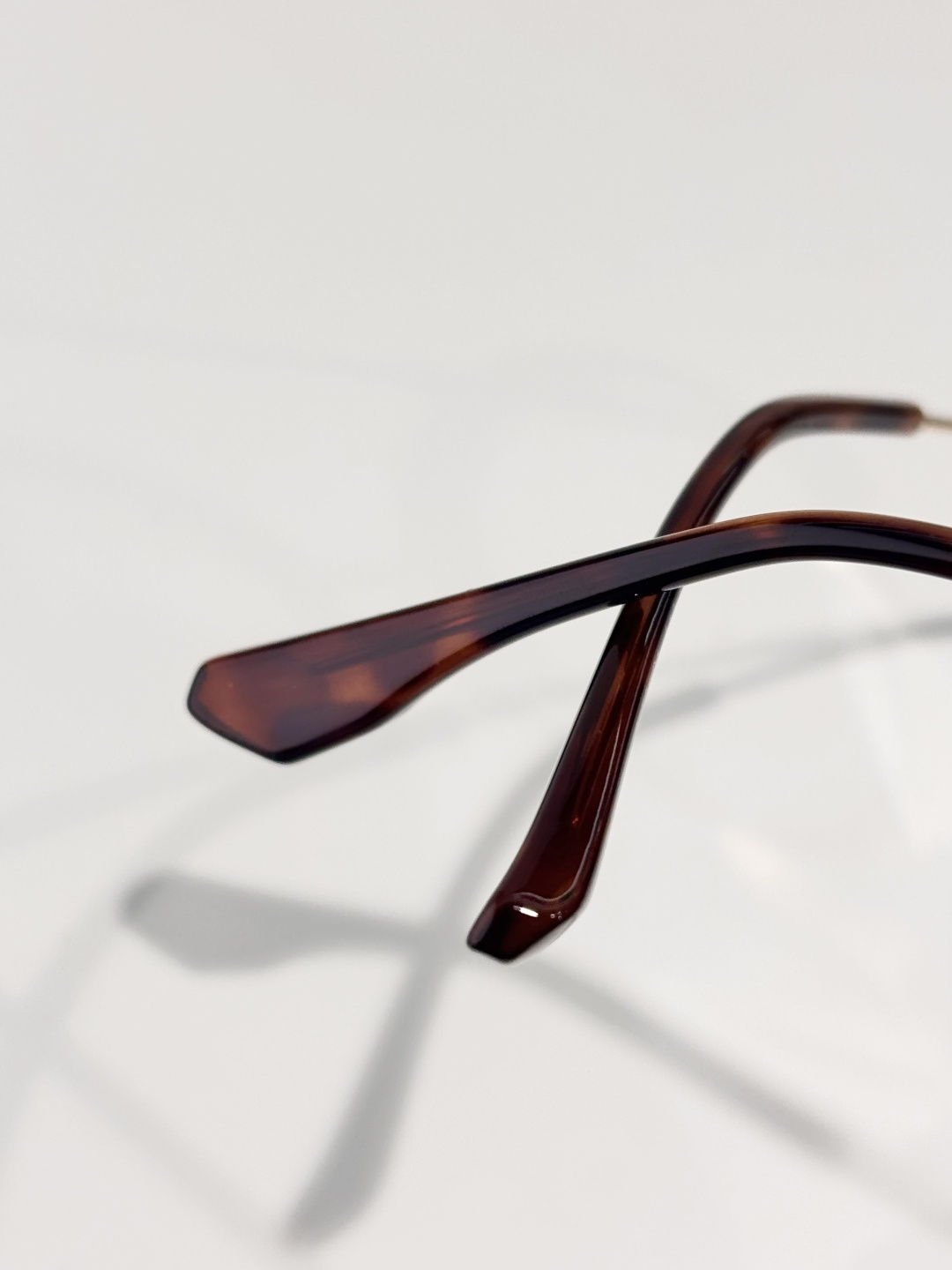 Vintage Round Metal Optical Glasses – Chic Black & Gold Frame