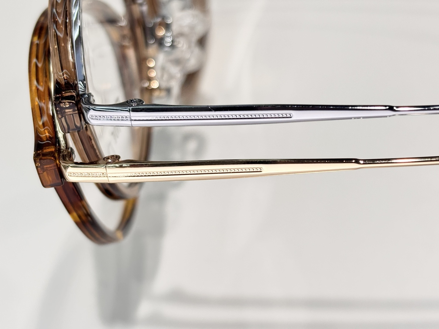 Vintage Round Metal Optical Glasses – Chic Black & Gold Frame