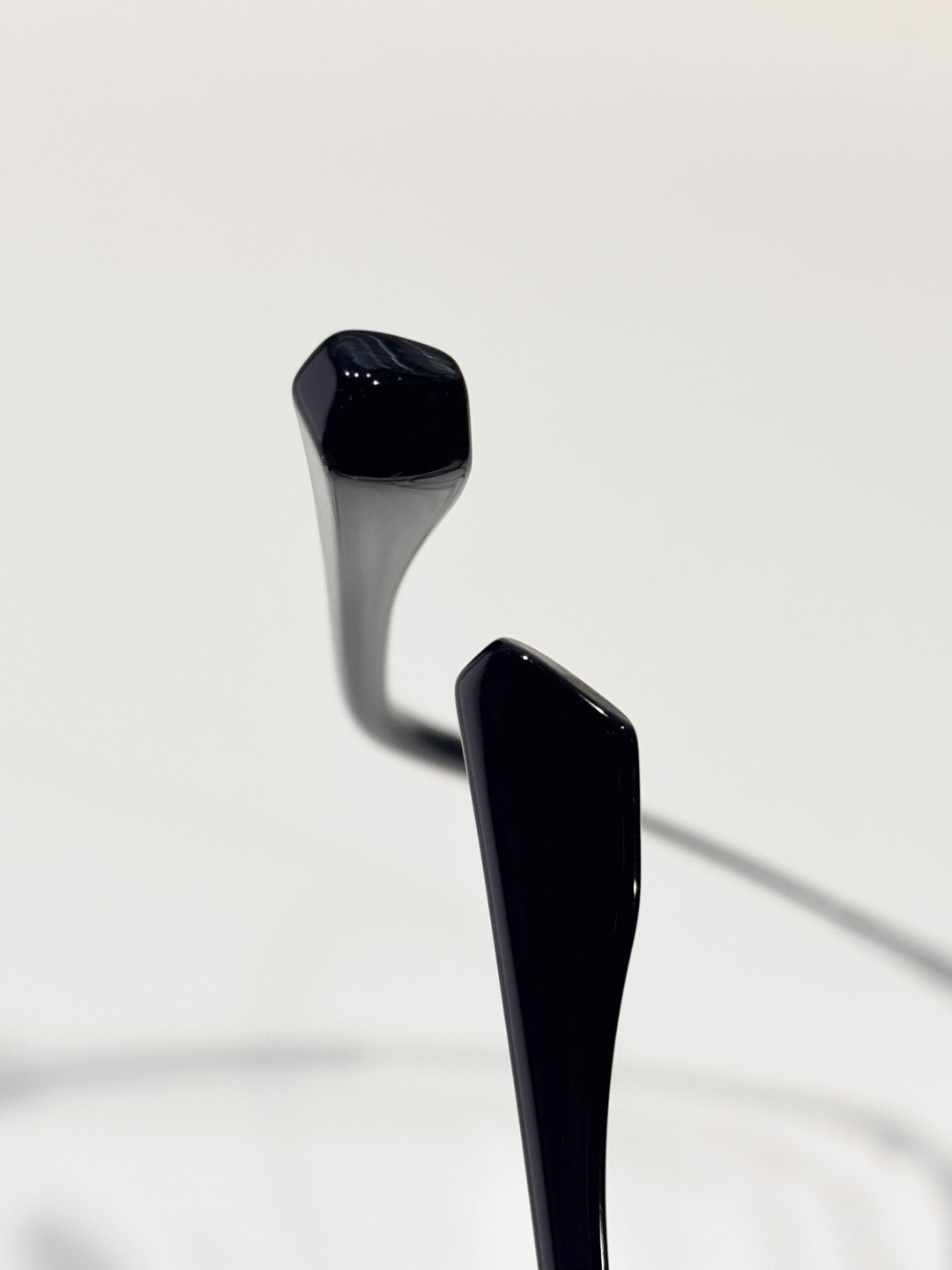 Vintage Round Metal Optical Glasses – Chic Black & Gold Frame