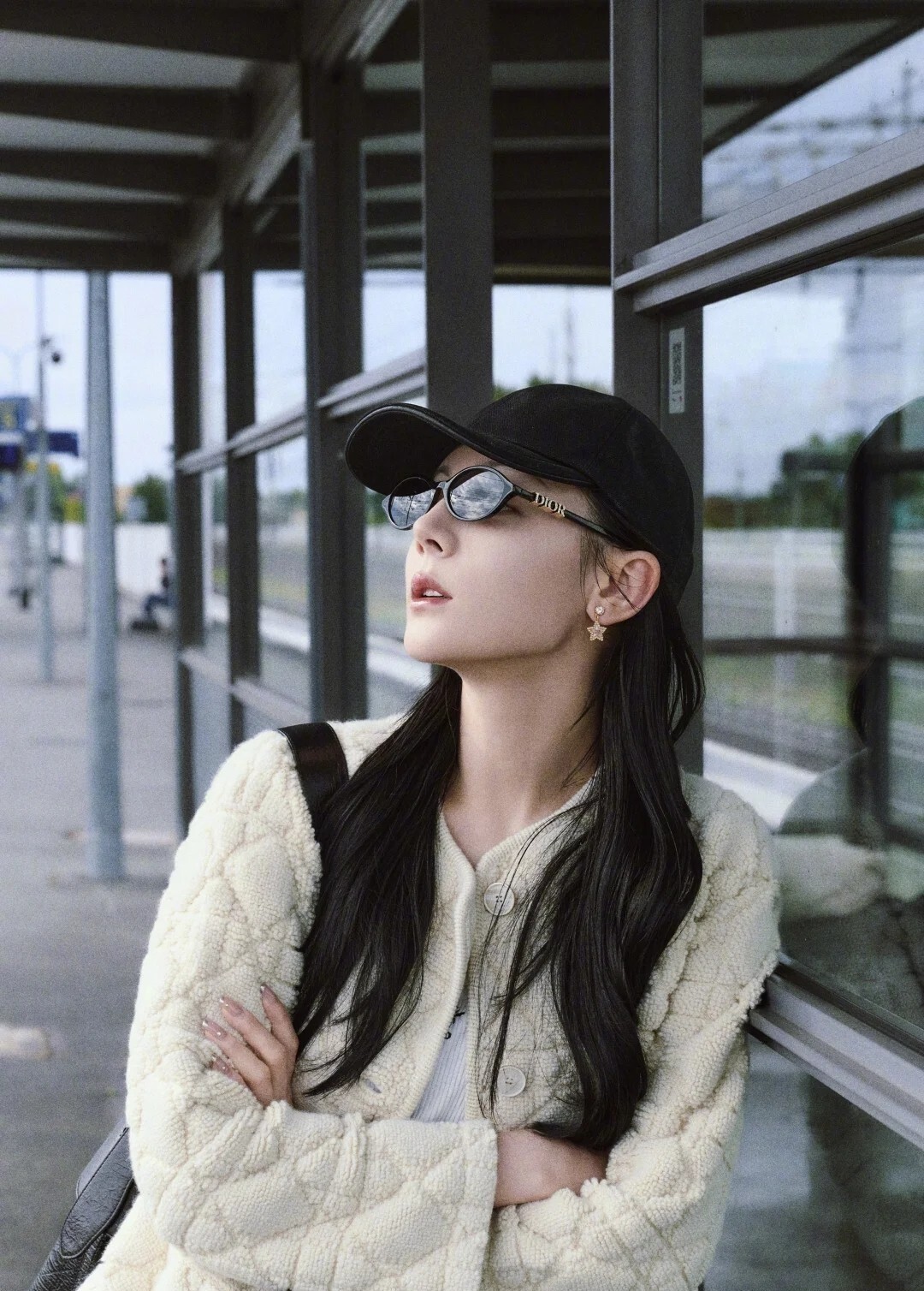 Dior MissDior B1U Luxury Cat-Eye Sunglasses in Black