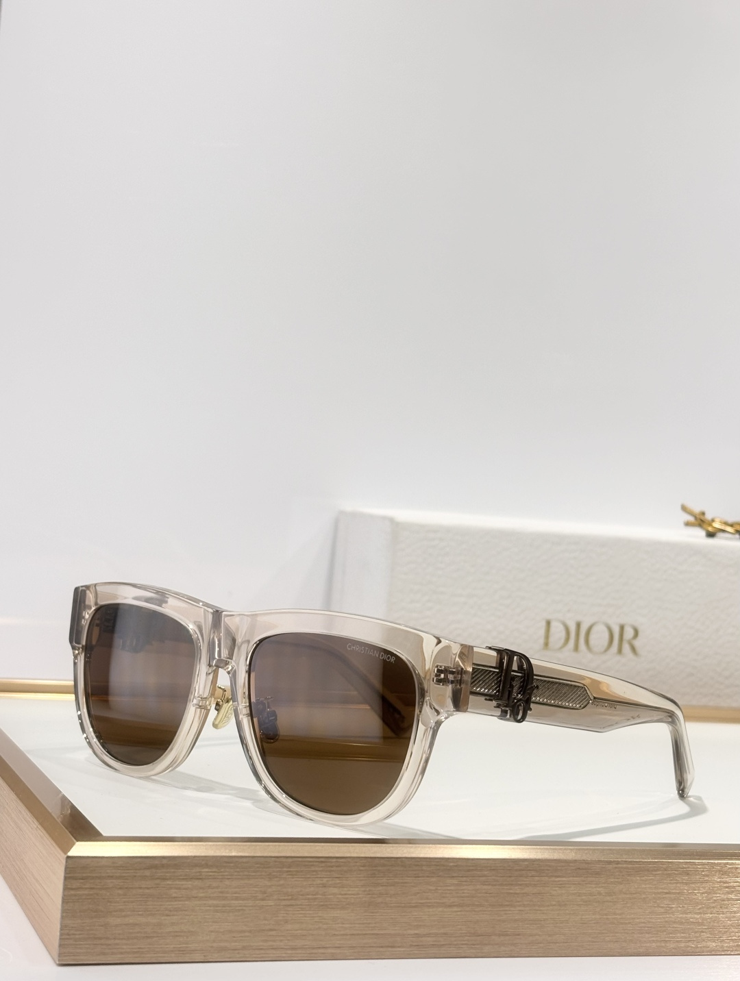Dior Signature Sunglasses – Luxury Rectangular Acetate Eyewear
