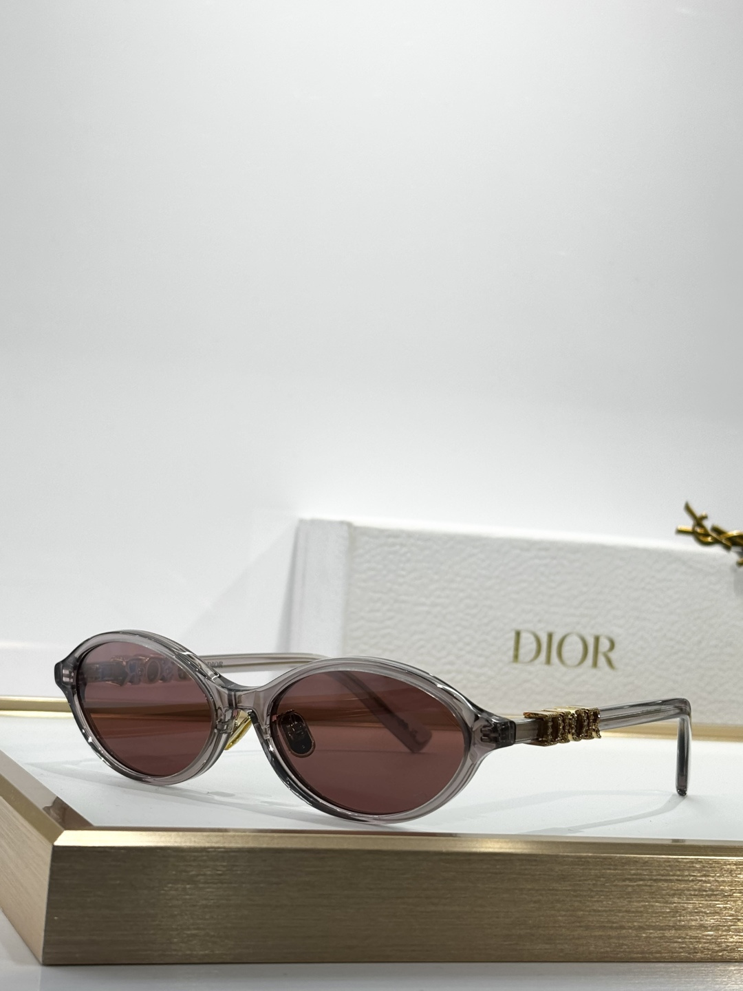 DiorTreasure R1I Transparent Glittery Purple Oval Sunglasses