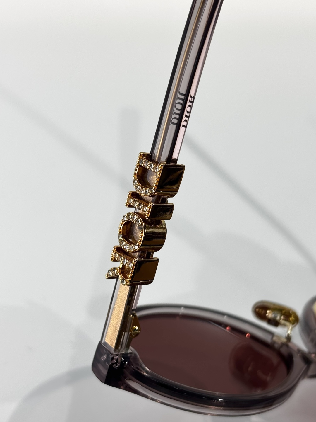 DiorTreasure R1I Transparent Glittery Purple Oval Sunglasses