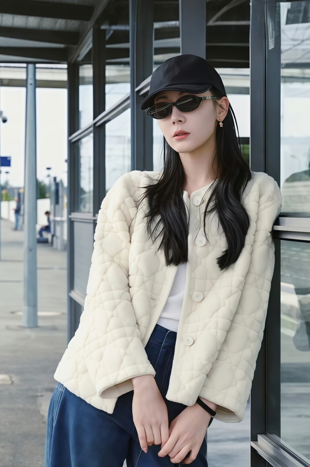 Dior Oval Sunglasses – Luxury Black Designer Eyewear for Women