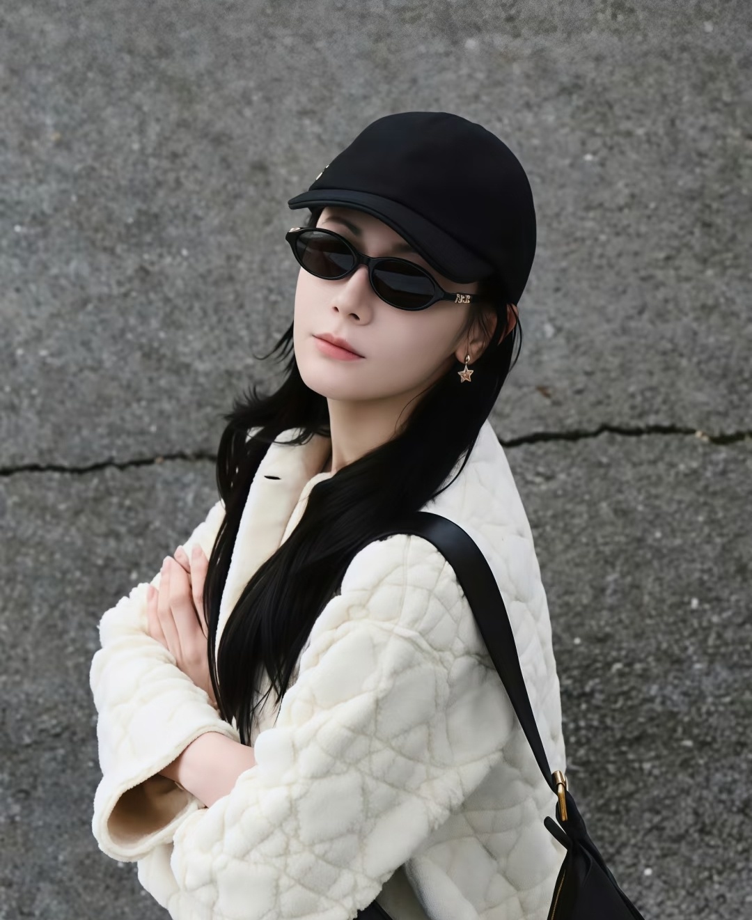 Dior Oval Sunglasses – Luxury Black Designer Eyewear for Women