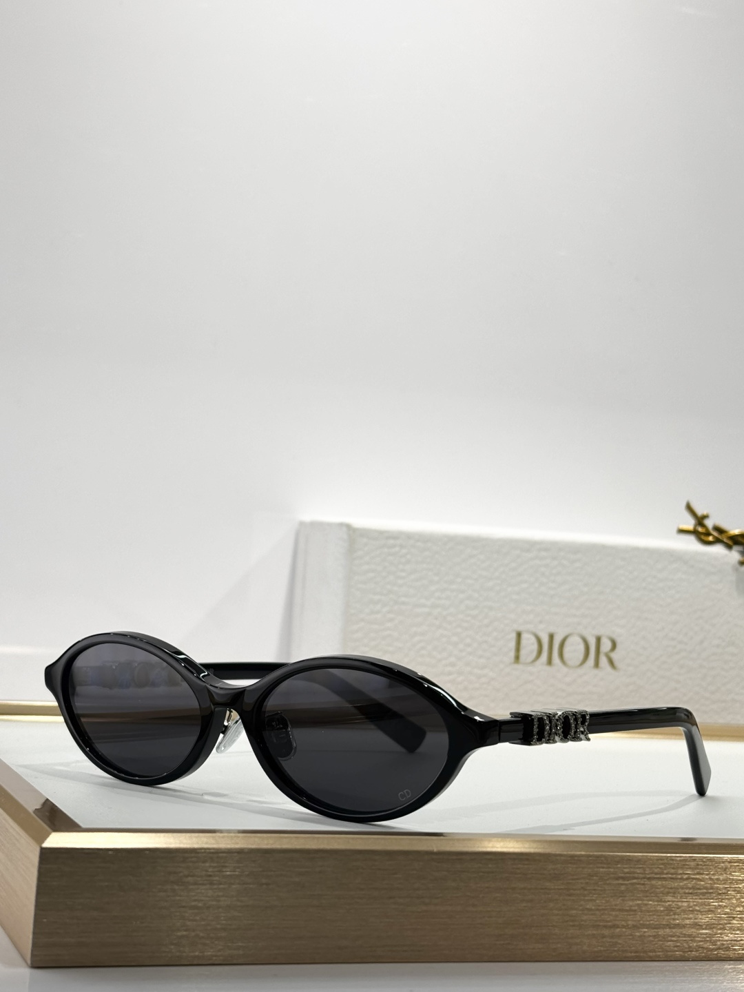 Dior Signature Oval Sunglasses – Luxury Fashion Eyewear