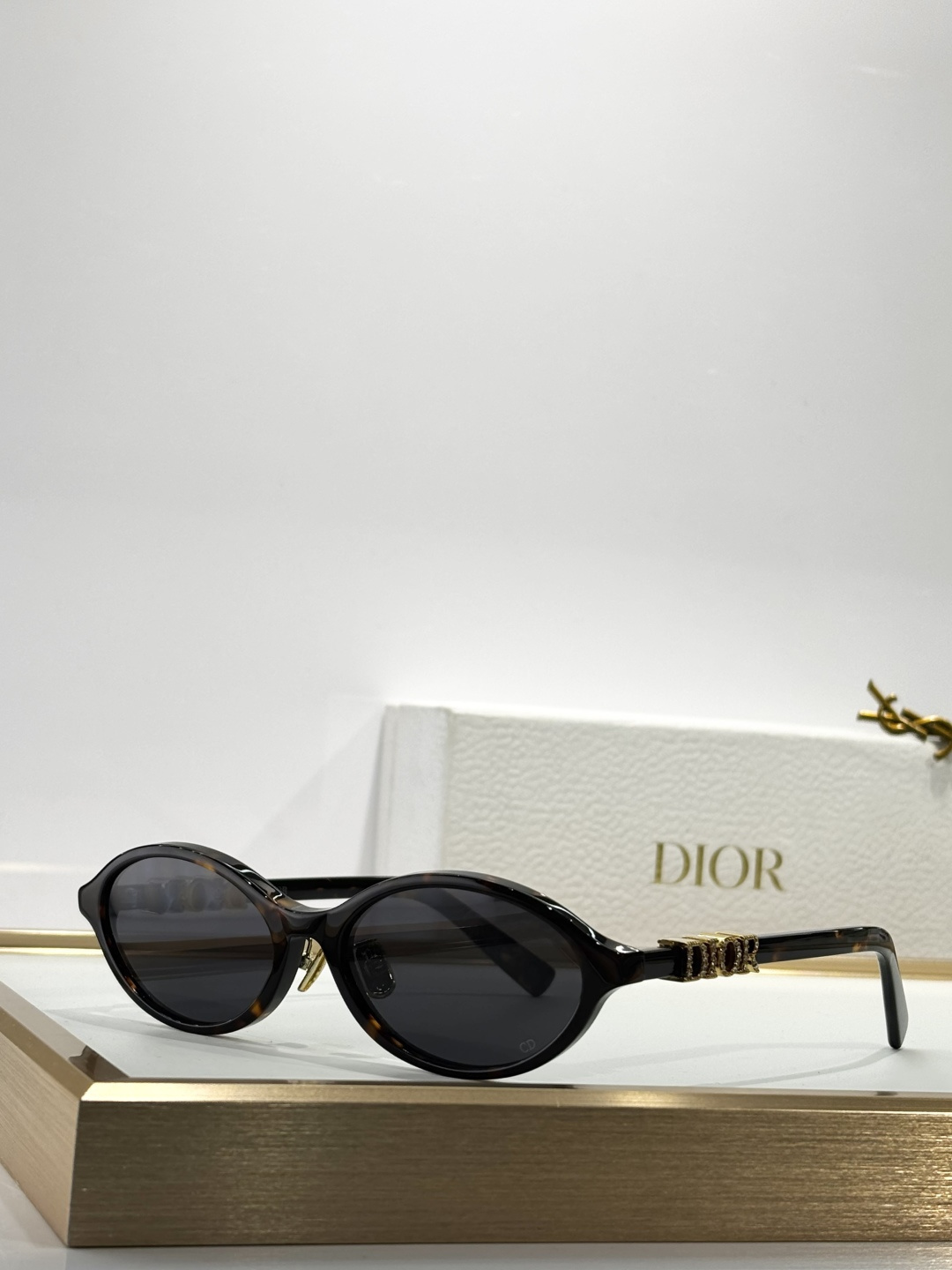 Dior Signature Oval Sunglasses – Luxury Fashion Eyewear