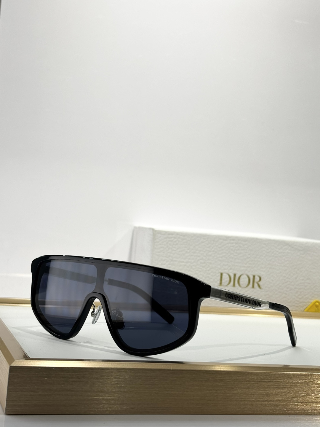 monochromatic Dior Black Shield Sunglasses – Dior Black Shield