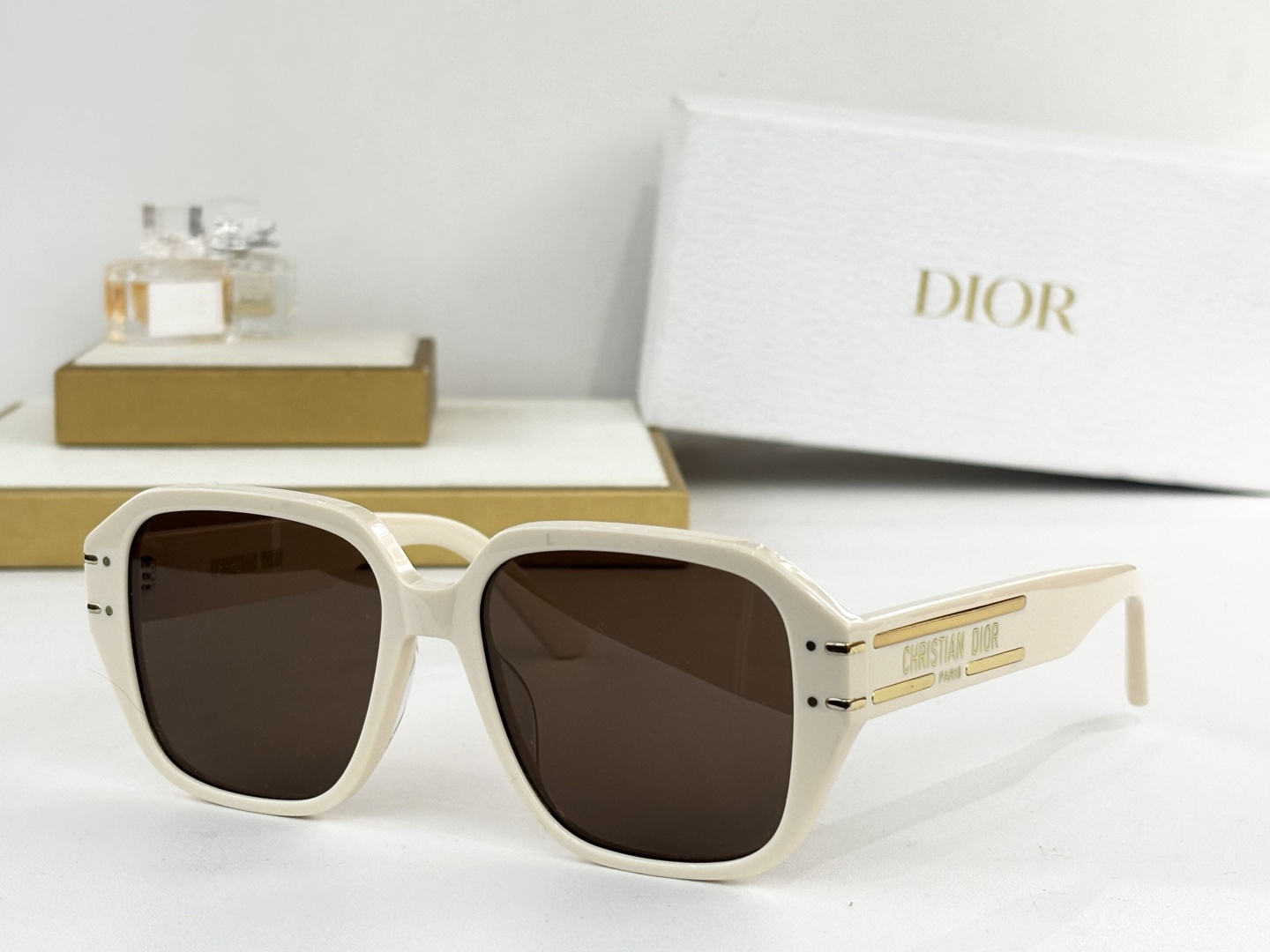 Dior Cream Geometric Sunglasses – Brown Lens