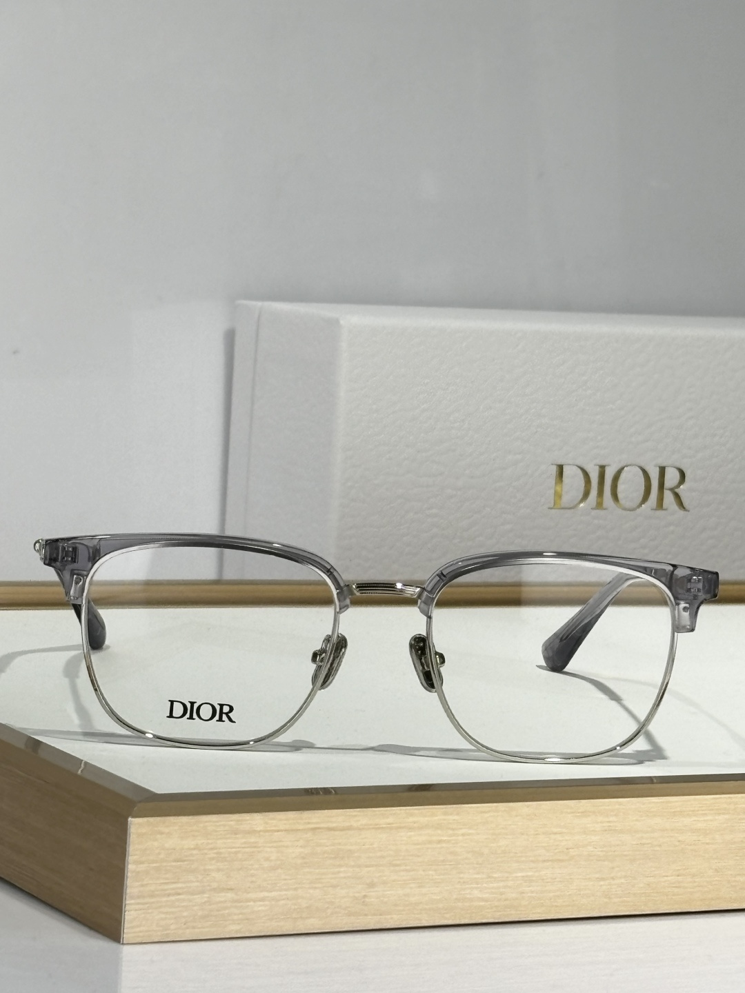 Dior Luxury Browline Eyeglasses – Elegant Designer Optical Frames