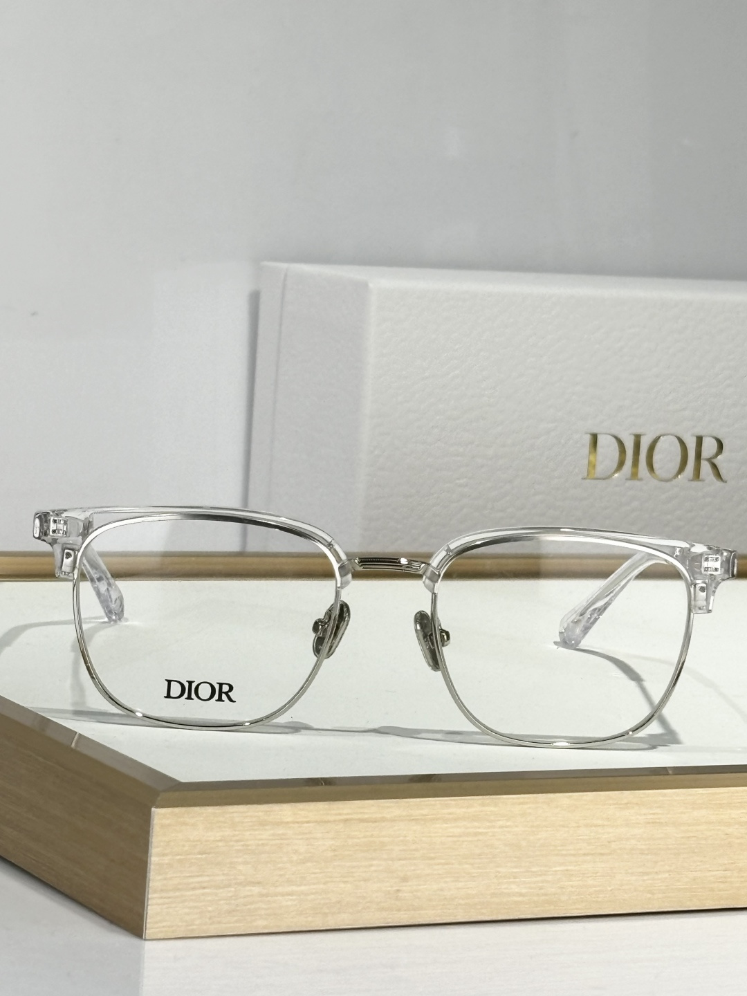 Dior Luxury Browline Eyeglasses – Elegant Designer Optical Frames