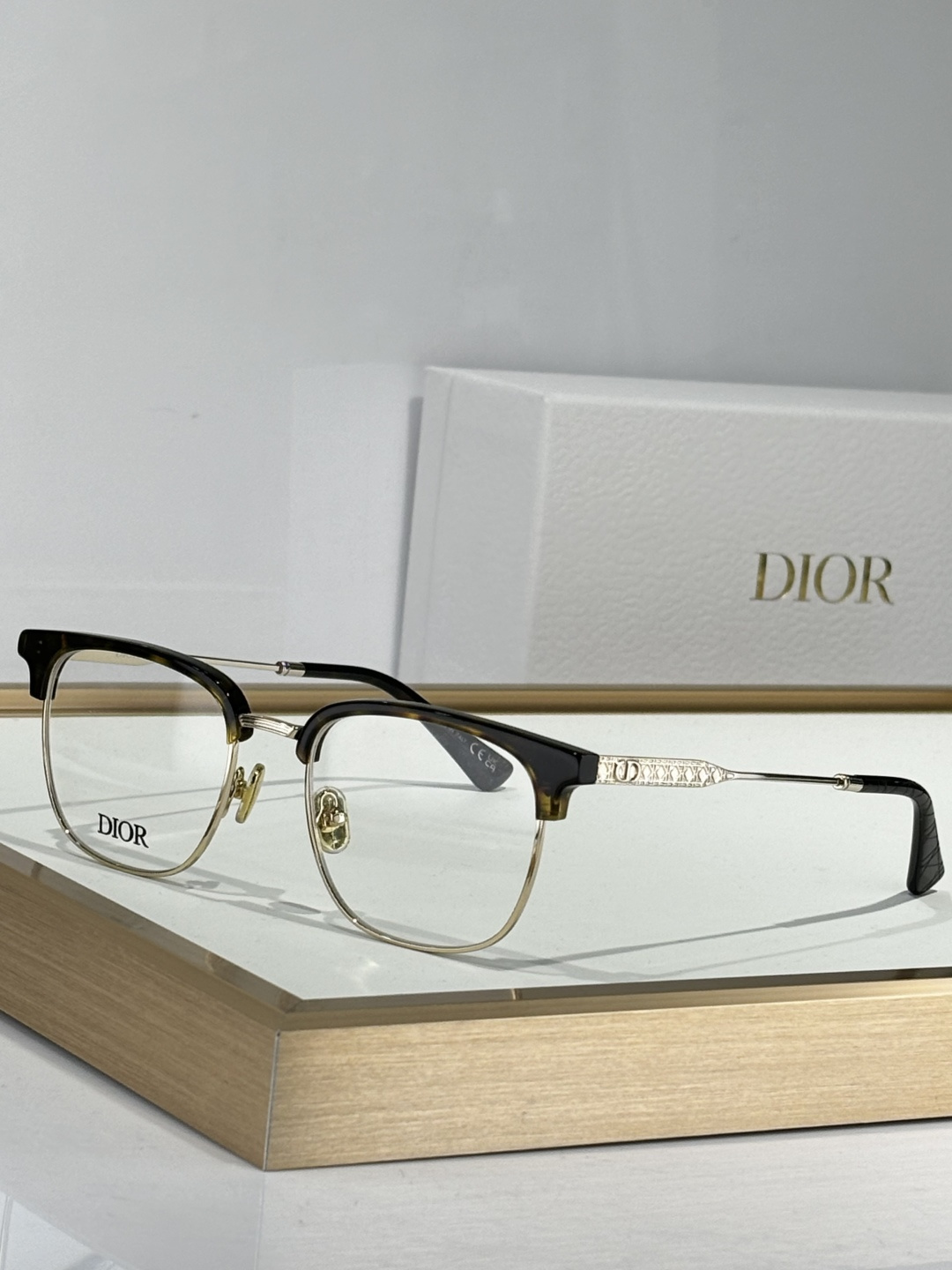 Dior Luxury Browline Eyeglasses – Elegant Designer Frames