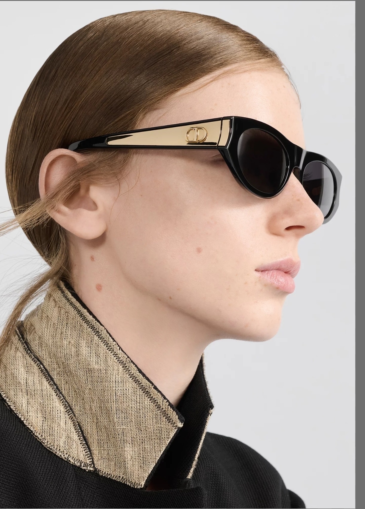 Dior Signature B1U Black Cat-Eye Sunglasses with Gold CD Logo