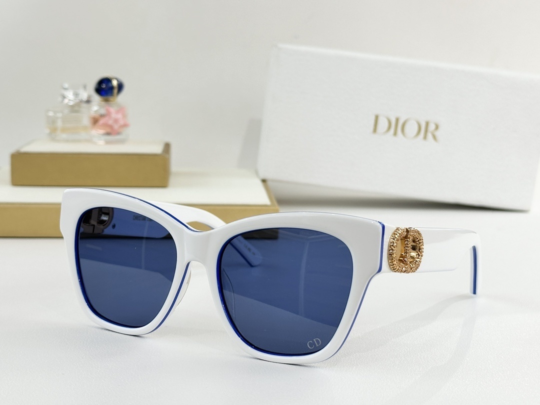 Luxury Dior Oversized Cat-Eye Sunglasses with Crystal CD Logo