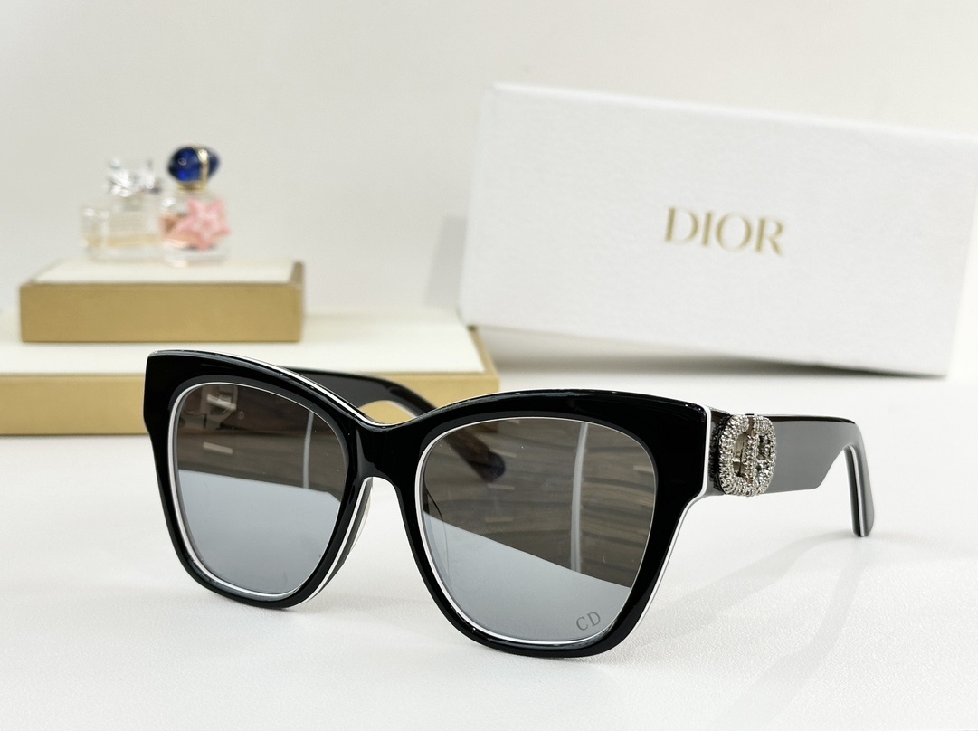 Luxury Dior Oversized Cat-Eye Sunglasses with Crystal CD Logo