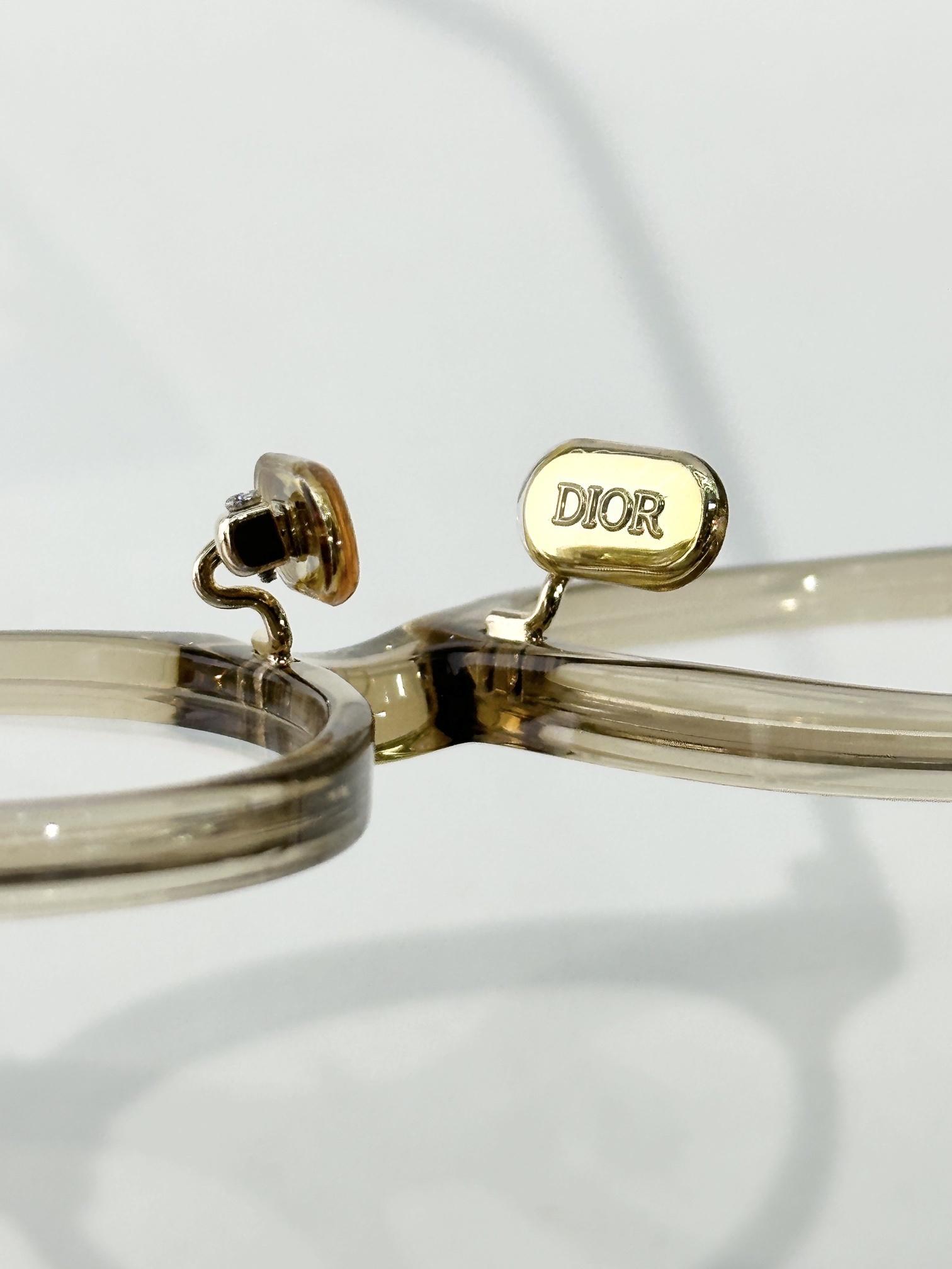 Elegant Round Blue Light Blocking Glasses for Women