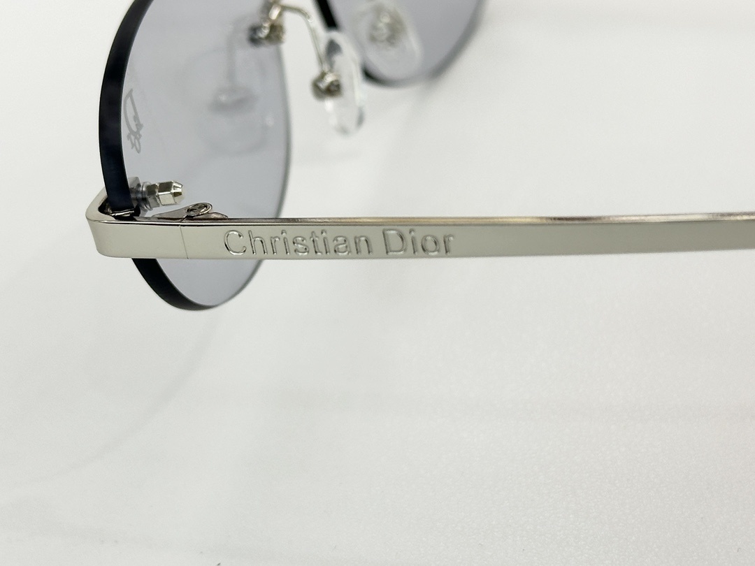 Dior Oval Rimless Sunglasses – Vintage Luxury Eyewear