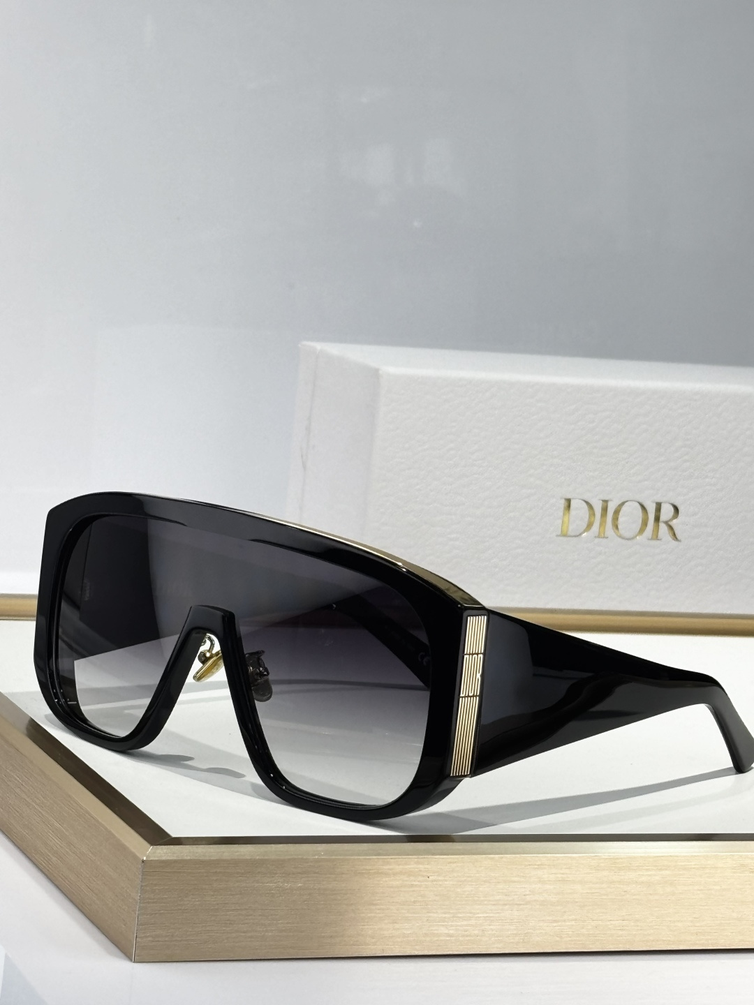 Dior Oversized Shield Sunglasses – Luxury Designer Eyewear