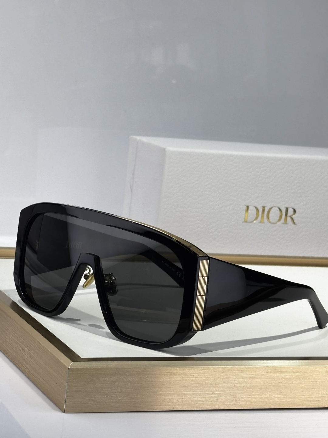 Dior Oversized Shield Sunglasses – Luxury Designer Eyewear