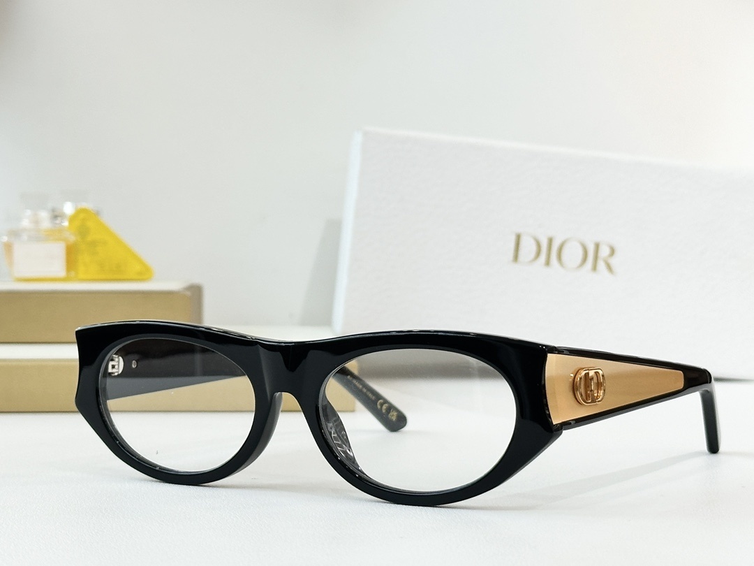 Dior Luxury Cat-Eye Sunglasses – Chic Designer Eyewear
