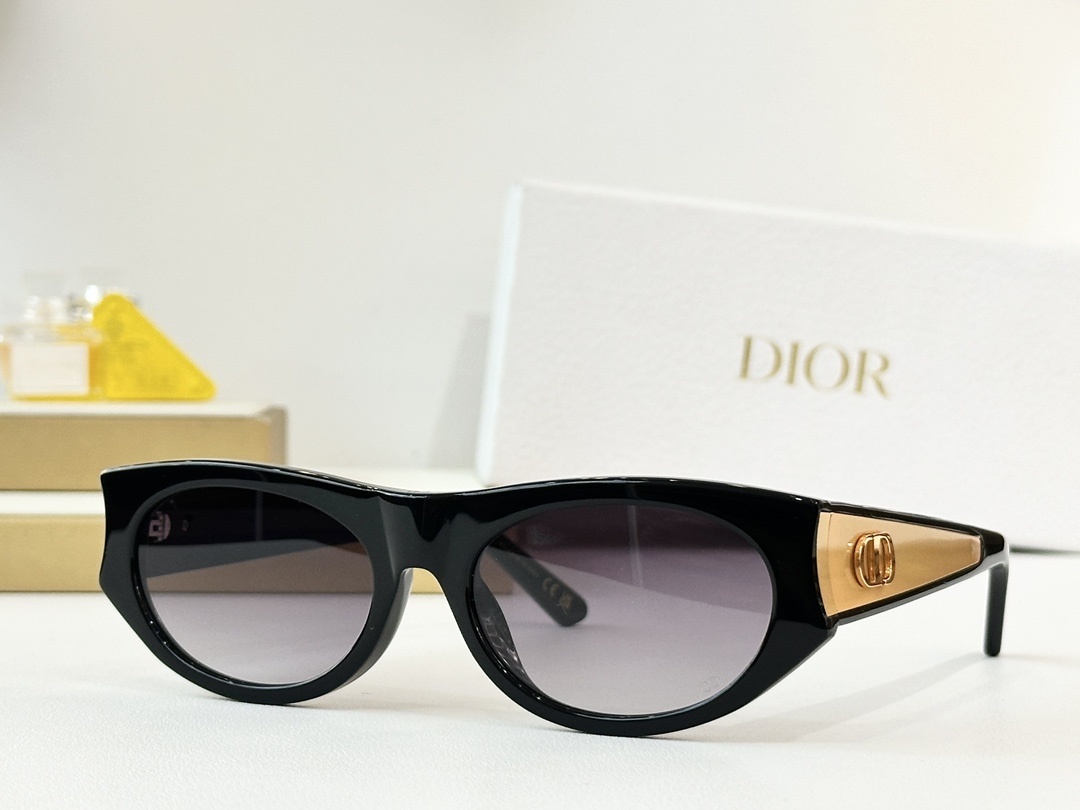 Dior Luxury Cat-Eye Sunglasses – Chic Designer Eyewear