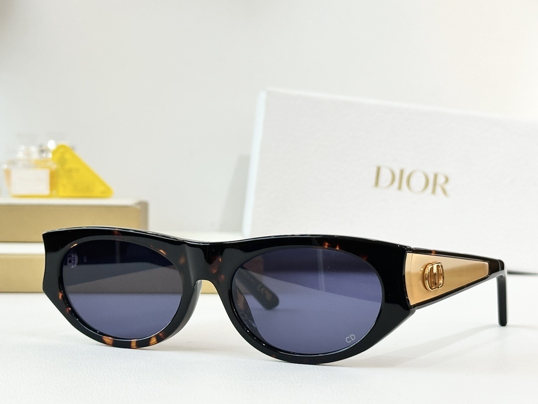 Dior Luxury Cat-Eye Sunglasses – Chic Designer Eyewear