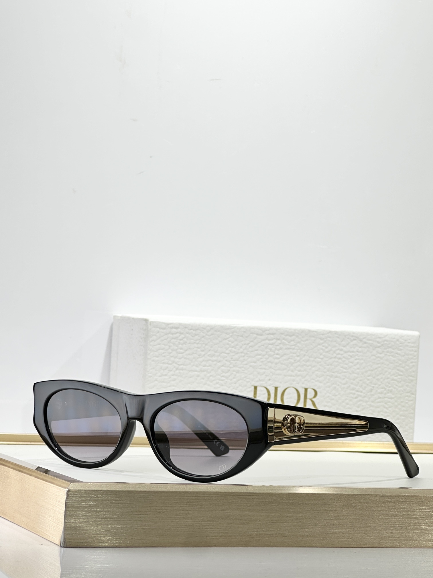 Dior Signature Cat-Eye Sunglasses – Luxury Designer Eyewear
