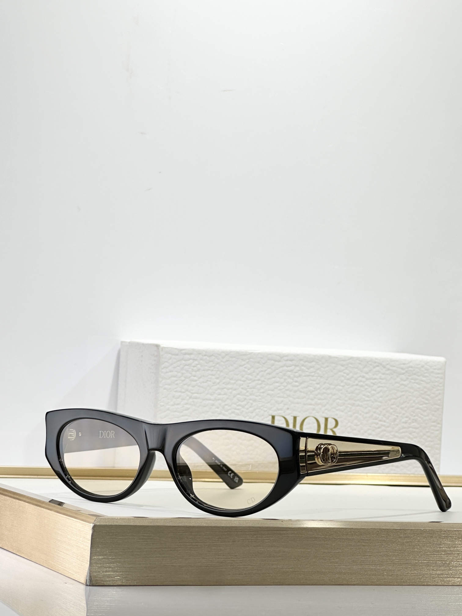 Dior Signature Cat-Eye Sunglasses – Luxury Designer Eyewear