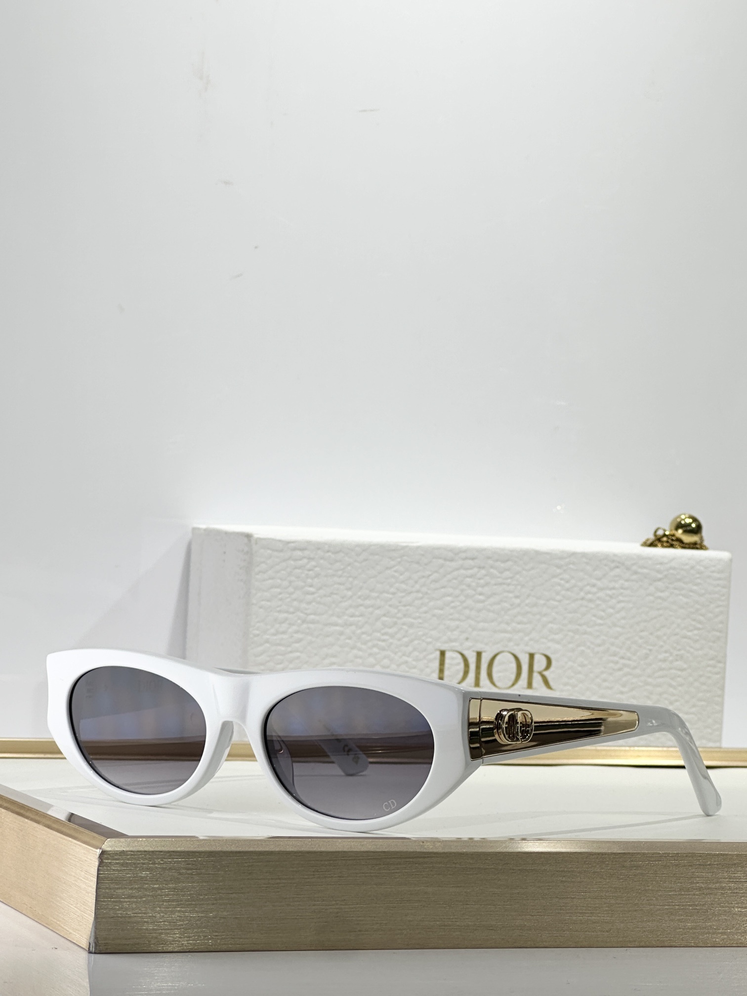 Dior Signature Cat-Eye Sunglasses – Luxury Designer Eyewear