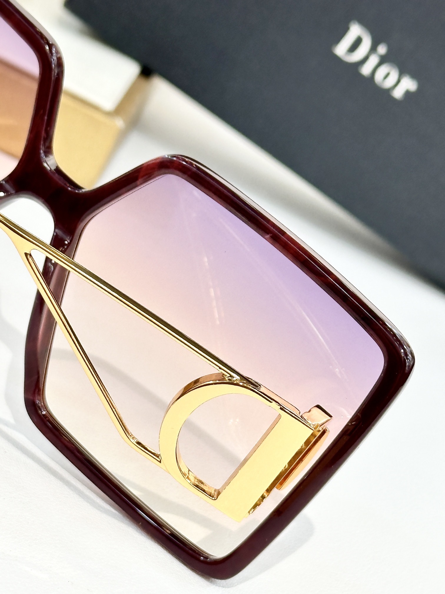 Dior 30Montaigne S2U Oversized Square Sunglasses with CD Logo