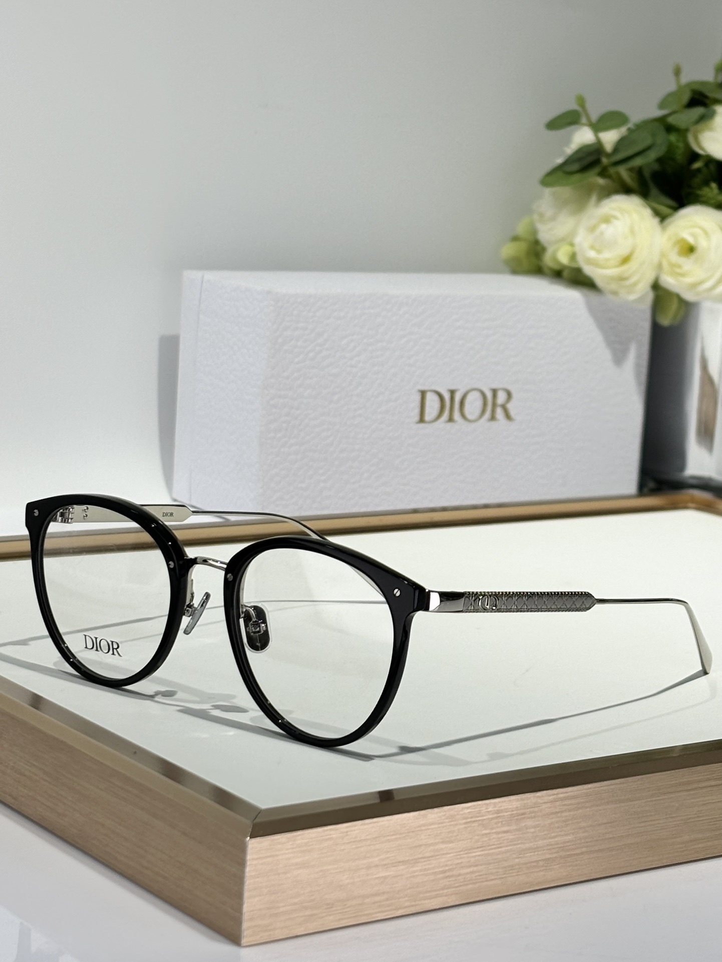 Dior Luxury Round Eyeglasses – Designer Optical Frames for Women