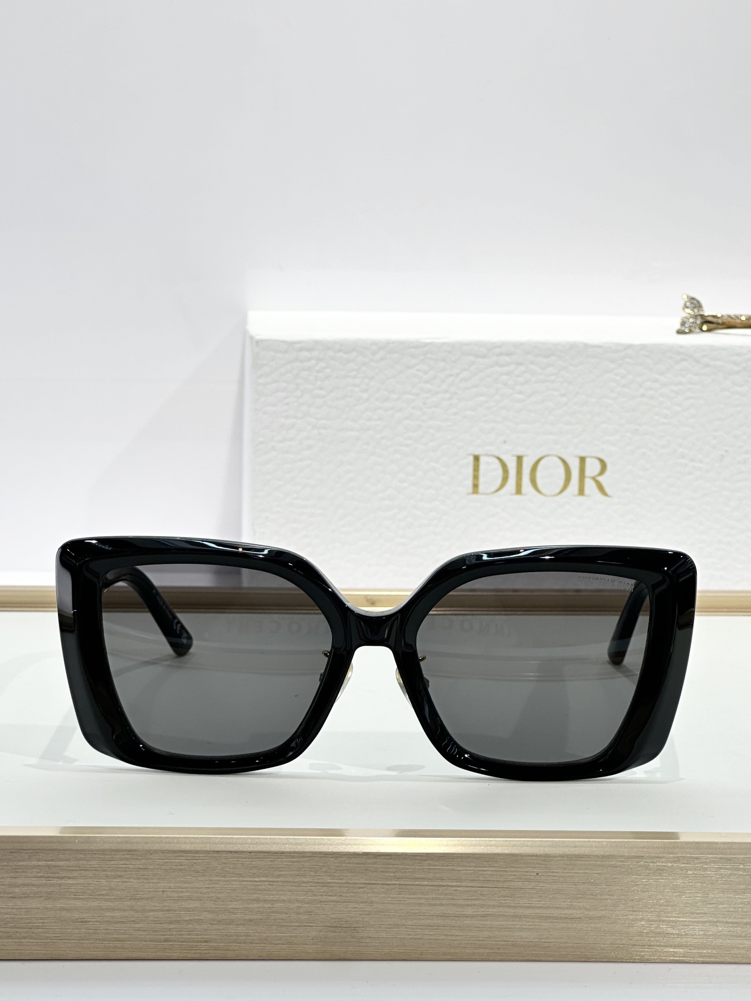 DiorMidnight S5I Black Square Sunglasses – Luxury Eyewear