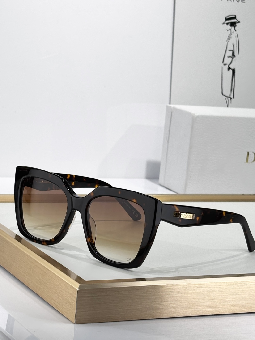 Christian Dior Oversized Square Sunglasses – Luxury Fashion Eyewear