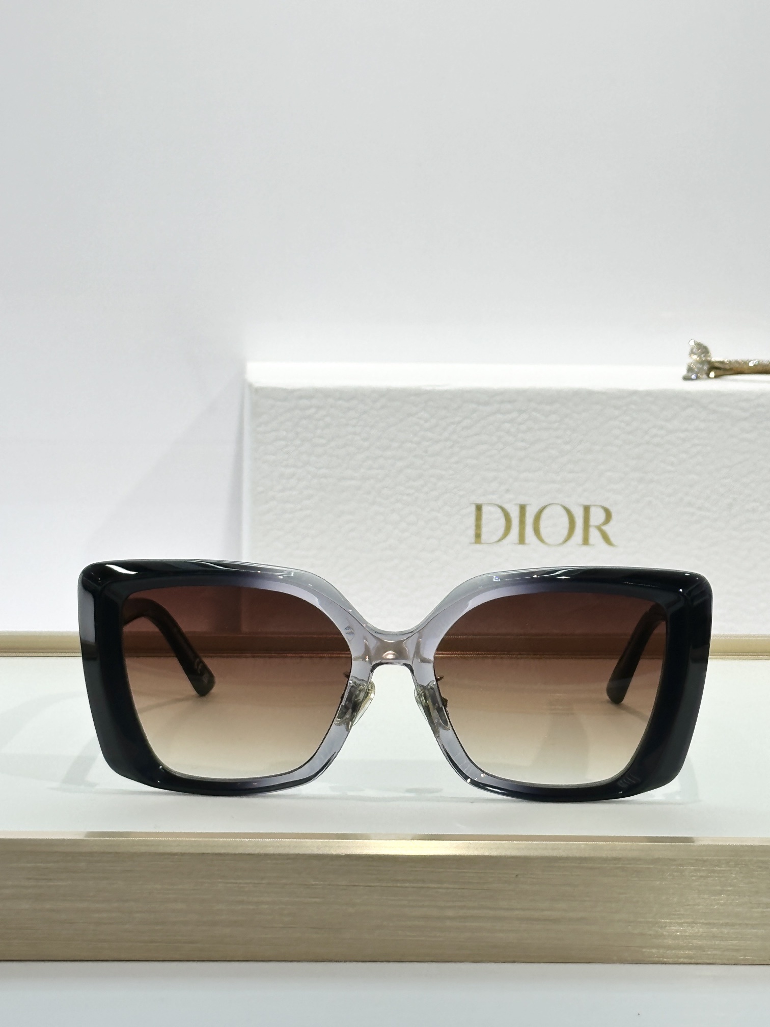 DiorMidnight S5I Square Sunglasses – Gray-to-Blue Gradient